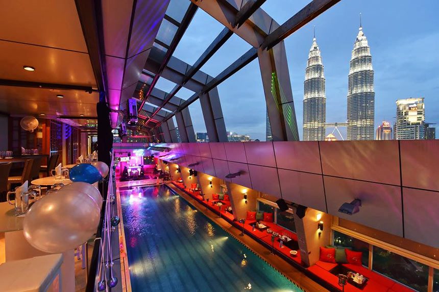 Paid to Be A Male Escort: Sky Bar KL Sex